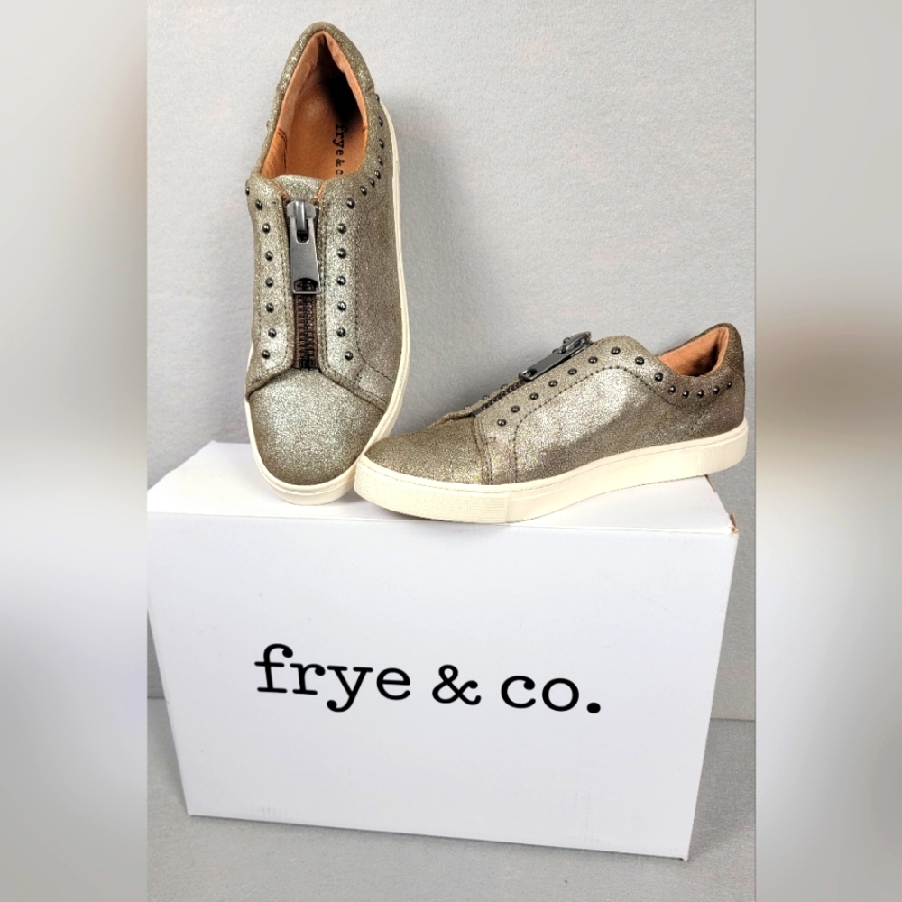 Frye & Co. Leather Zip Front‎ Sneakers Victoria Moto Stud Metallic Womens NWB